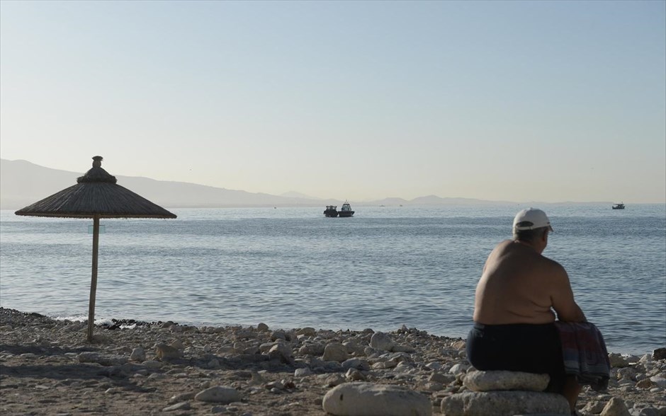 Φρεαττύδα - βύθιση του δεξαμενόπλοιου - Σαλαμίνα - Σελήνια - πετρελαιοκηλιδα. 