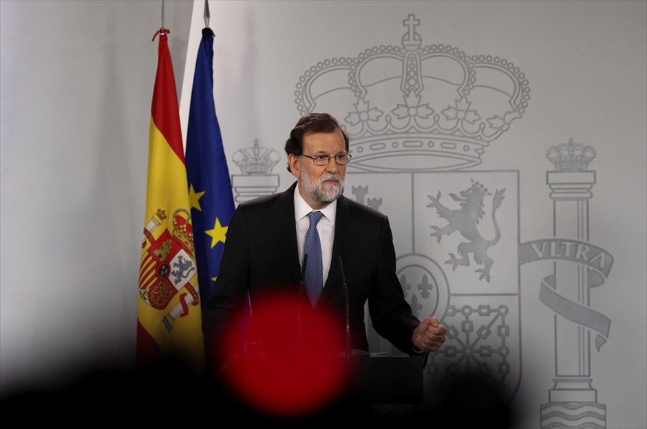 Ισπανία - Μαριάνο Ραχόι - Καταλονία - Μαδρίτη. Τη διάλυση του κοινοβουλίου της Καταλονίας ανακοίνωσε ο πρωθυπουργός της Ισπανίας Μαριάνο Ραχόι, προκηρύσσοντας παράλληλα εκλογές στην περιφέρεια την 21η Δεκεμβρίου.