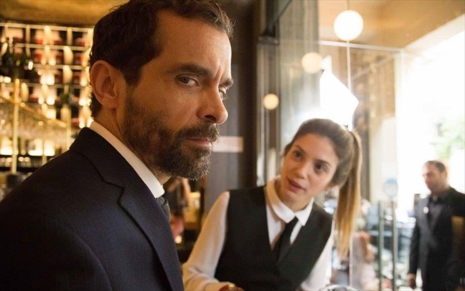 Success story - Σινεμά. «Success story»:&nbsp; Ένας «άνισος» έρωτας δύο κόσμων που δύσκολα εφάπτονται ξεκινά κόντρα σε όλα τα προγνωστικά, όταν ένας ψυχίατρος και συγγραφέας ερωτεύεται μία φιλόδοξη ηθοποιό.