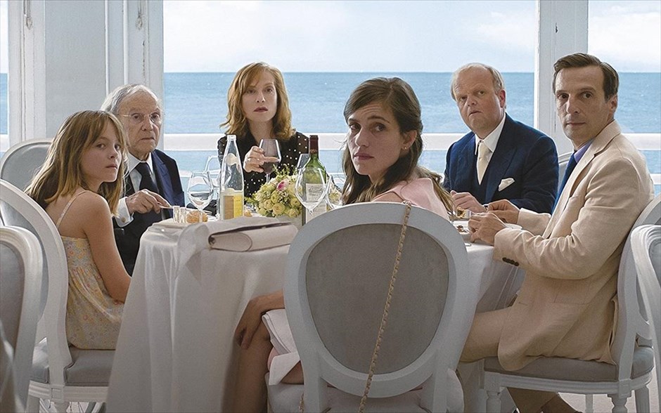 Happy end. Στα μυστικά μιας εύπορης γαλλικής οικογένειας, τα μέλη της οποίας παίζουν ένα επικίνδυνο κρυφτό μεταξύ τους, διεισδύει ο Μίκαελ Χάνεκε, μέσα από το νέο του δράμα.