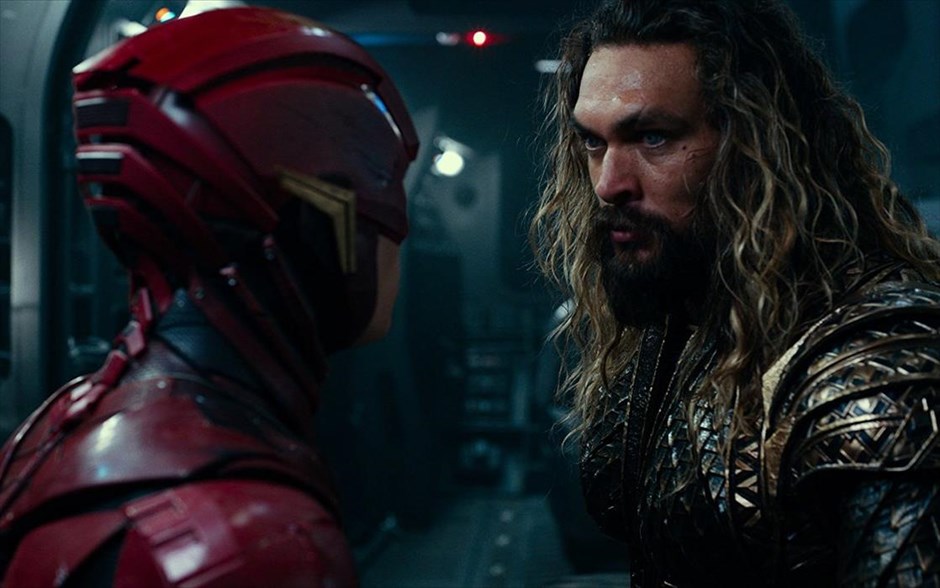 Justice league. Στην περιπέτεια επιστημονικής φαντασίας που προβάλλεται και σε τρισδιάστατη έκδοση, ο Ζακ Σνάιντερ παρουσιάζει για πρώτη φορά στη μεγάλη οθόνη την «Justice League», την πιο δημοφιλή και διαχρονική ομάδα υπερηρώων του DC Universe, την οποία συνθέτουν οι Σούπερμαν, Μπάτμαν, Γουόντερ Γούμαν, Φλας, Σάιμποργκ και Άκουαμαν.