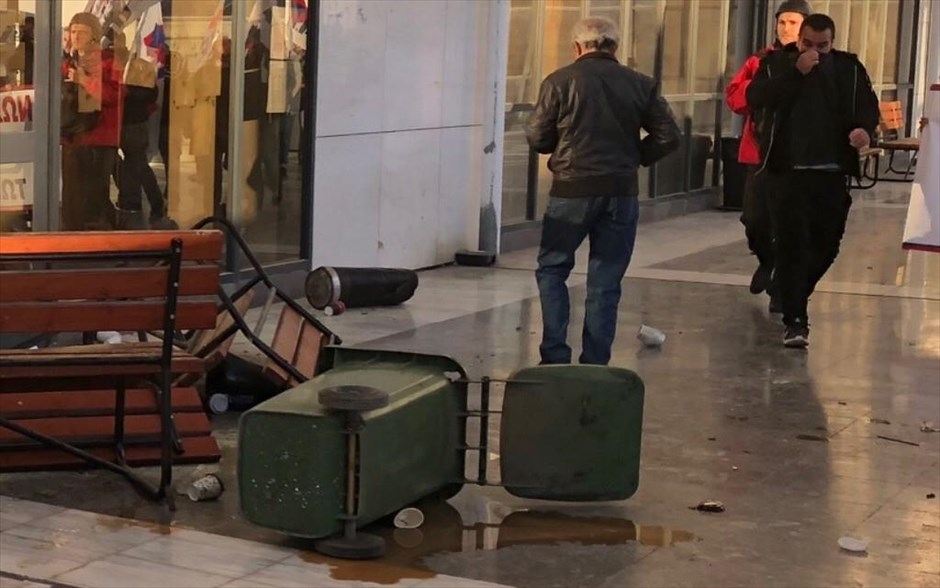 Πλειστηριασμοί: Επεισόδια και χημικά στο Ειρηνοδικείο Αθηνών 5. 