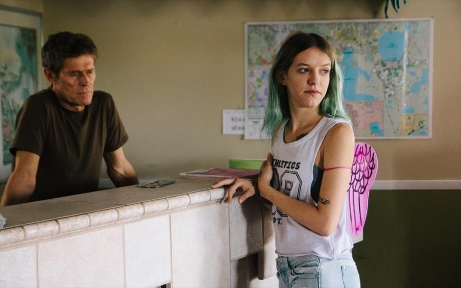 The Florida Project. Το δράμα του Σον Μπέικερ - με τους Γουίλεμ Νταφόε, Μπρούκλιν Πρινς και Βαλέρια Κότο - αποτυπώνει τον αγώνα των ανθρώπων που προσπαθούν να επιβιώσουν σε ένα δυσλειτουργικό κοινωνικό πλαίσιο.