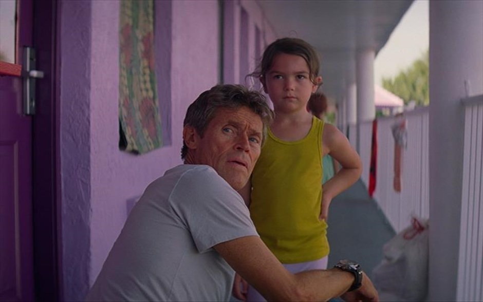 The Florida Project. Το δράμα του Σον Μπέικερ - με τους Γουίλεμ Νταφόε, Μπρούκλιν Πρινς και Βαλέρια Κότο - αποτυπώνει τον αγώνα των ανθρώπων που προσπαθούν να επιβιώσουν σε ένα δυσλειτουργικό κοινωνικό πλαίσιο.