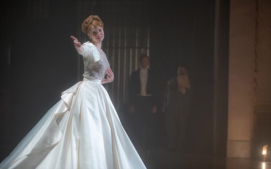 The greatest showman. Αντλώντας έμπνευση από τη φιλοδοξία και τη φαντασία του Φ. Τ. Μπάρνουμ, ο οποίος, στα τέλη του 19ου αιώνα, έστησε ένα πρωτότυπο υπερθέαμα στα πρότυπα του τσίρκου, το εντυπωσιακό μιούζικαλ του Μάικλ Γκρέισι εξυμνεί τη γέννηση του θεάματος και τον θαυμασμό που νιώθουμε, όταν τα όνειρα γίνονται πραγματικότητα.
