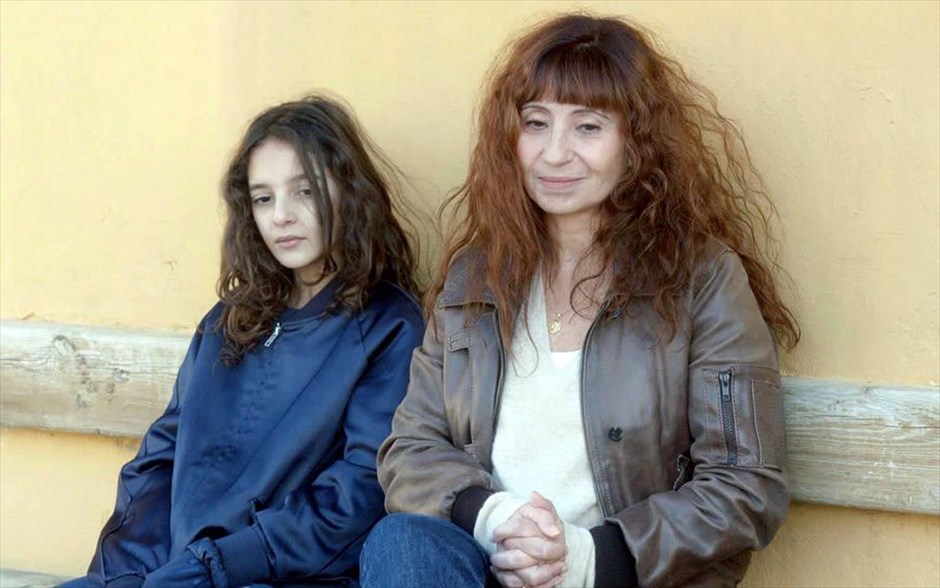 Το σπίτι δίπλα στη θάλασσα. Μας ταξιδεύει σε μια μικρή ακτή κοντά στη Μασσαλία, στο σπίτι ενός ετοιμοθάνατου ηλικιωμένου άντρα. Στο πλευρό του,&nbsp; έχουν συγκεντρωθεί τα τρία του παιδιά, τα οποία είναι αποξενωμένα μεταξύ τους (Το σπίτι δίπλα στη θάλασσα).