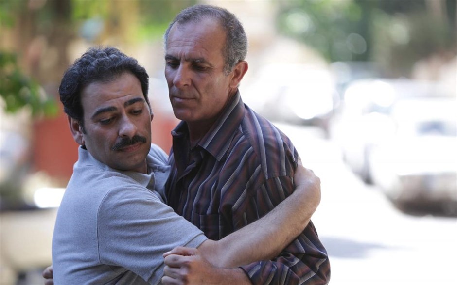 Η προσβολή. Μια προσβολή που ξεφεύγει από κάθε έλεγχο οδηγεί στο δικαστήριο έναν χριστιανό Λιβανέζο κι έναν Παλαιστίνιο πρόσφυγα, στο λιβανέζικο δικαστικό δράμα του Ζιάντ Ντουερί, το οποίο ήταν υποψήφιο για το Όσκαρ ξενόγλωσσης ταινίας.