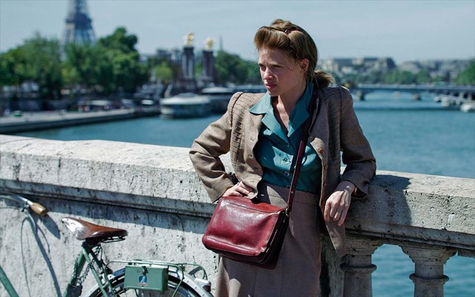 Μαργκερίτ Ντιράς: Η οδύνη. Στη ναζιστική Γαλλία του 1944, η νεαρή και ταλαντούχα Μαργκερίτ είναι ενεργό μέλος της Αντίστασης, μαζί με τον άντρα της, Ρομπέρ Αντέλ. Μετά την απαγωγή του από την Γκεστάπο, εκείνη μπαίνει σε έναν απελπισμένο αγώνα να τον φέρει πίσω (Μαργκερίτ Ντιράς: Η οδύνη).