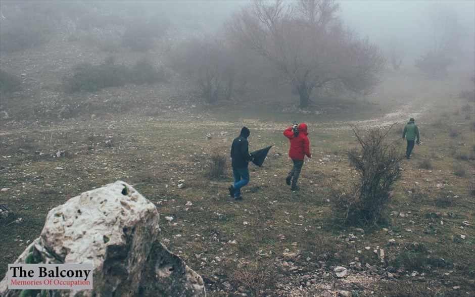 Το Μπαλκόνι - Μνήμες Κατοχής. Βασισμένο στην έρευνα του Γερμανού ιστορικού Κριστόφ Γκουστάβους, το ντοκιμαντέρ του Χρύσανθου Κωνσταντινίδη, μέσα από συγκλονιστικές μαρτυρίες επιζησάντων και των απογόνων τους, καταγράφει την ιστορία ενός ολοκαυτώματος που ελάχιστοι γνωρίζουν. Λιγκιάδες Ιωαννίνων, 3 Οκτωβρίου 1943 (Το Μπαλκόνι - Μνήμες Κατοχής).