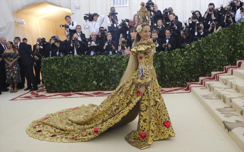 Met Gala: Παρέλαση αστέρων στο κόκκινο χαλί. Σάρα Τζέσικα Πάρκερ