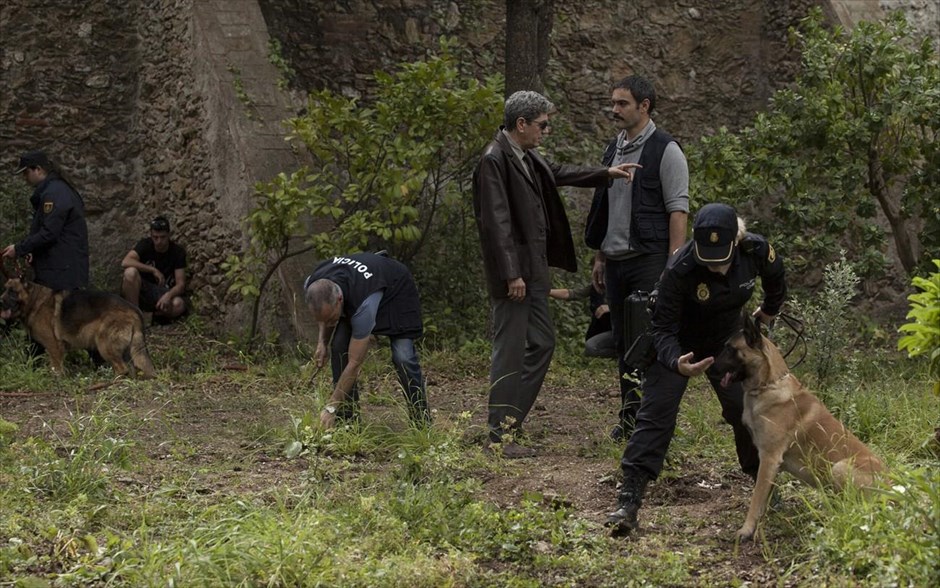 Η απαγωγή. Η απαγωγή:&nbsp;Στο ισπανικό θρίλερ μυστηρίου της Μαρ Ταργκάρονα, μία κορυφαία δικηγόρος, μετά την ατιμωρησία του απαγωγέα του παιδιού της, αποφασίζει&nbsp;να πάρει τη δικαιοσύνη στα χέρια της. Όμως, η κατάσταση βγαίνει εκτός ελέγχου, με απρόβλεπτες συνέπειες.Παίζουν οι Μπιάνκα Πορτίγιο, Αντόνιο Ντεσέντ, Βισέντε Ρομέρο, Μαρκ Ντόμενεκ και Χοσέ Κορονάδο.