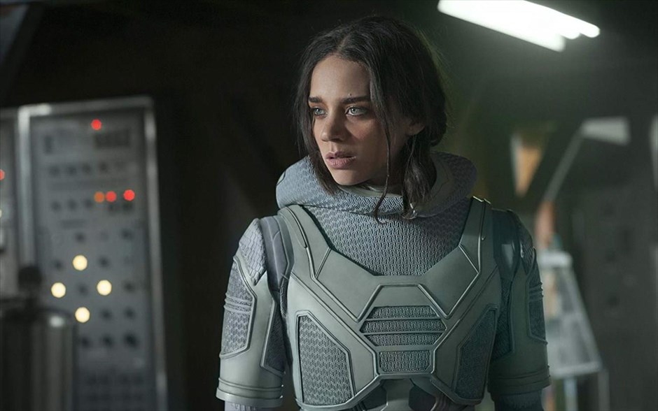 Ο Ant - Man και η Σφήκα. Ο Ant - Man και η Σφήκα:&nbsp;Μετά τις περιπέτειές του με τους Εκδικητές στο «Captain America: Εμφύλιος πόλεμος», ο ήρωας της Marvel έρχεται αντιμέτωπος με τις συνέπειες των επιλογών του ως σούπερ ήρωας και ως πατέρας, στην περιπέτεια φαντασίας του Πέιτον Ριντ.&nbsp;Ενώ προσπαθεί να ισορροπήσει την κανονική του ζωή με τις ευθύνες του ως Ant - Man, καλείται να ξαναφορέσει τη στολή του&nbsp;για μια επείγουσα αποστολή. Παίζουν οι Πολ Ρουντ, Εβάντζελιν Λίλι, Μισέλ Φάιφερ, Μάικλ Ντάγκλας και Λόρενς Φίσμπερν.