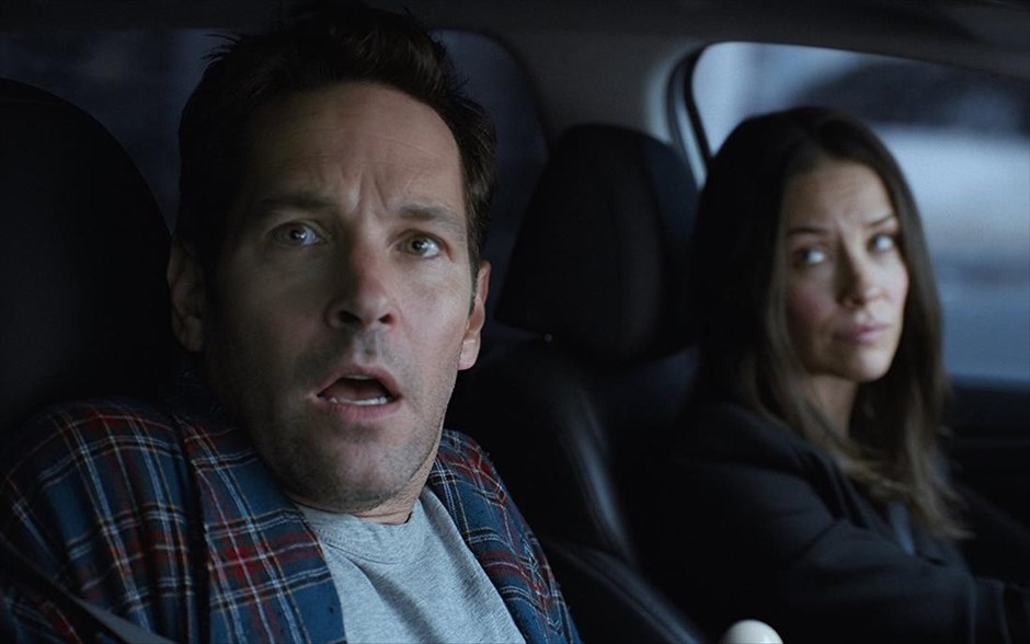 Ο Ant - Man και η Σφήκα. Ο Ant - Man και η Σφήκα:&nbsp;Μετά τις περιπέτειές του με τους Εκδικητές στο «Captain America: Εμφύλιος πόλεμος», ο ήρωας της Marvel έρχεται αντιμέτωπος με τις συνέπειες των επιλογών του ως σούπερ ήρωας και ως πατέρας, στην περιπέτεια φαντασίας του Πέιτον Ριντ.&nbsp;Ενώ προσπαθεί να ισορροπήσει την κανονική του ζωή με τις ευθύνες του ως Ant - Man, καλείται να ξαναφορέσει τη στολή του&nbsp;για μια επείγουσα αποστολή. Παίζουν οι Πολ Ρουντ, Εβάντζελιν Λίλι, Μισέλ Φάιφερ, Μάικλ Ντάγκλας και Λόρενς Φίσμπερν.