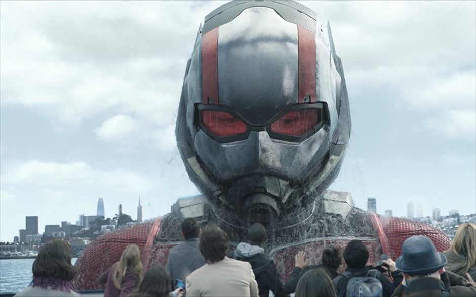 Ο Ant - Man και η Σφήκα. Ο Ant - Man και η Σφήκα:&nbsp;Μετά τις περιπέτειές του με τους Εκδικητές στο «Captain America: Εμφύλιος πόλεμος», ο ήρωας της Marvel έρχεται αντιμέτωπος με τις συνέπειες των επιλογών του ως σούπερ ήρωας και ως πατέρας, στην περιπέτεια φαντασίας του Πέιτον Ριντ.&nbsp;Ενώ προσπαθεί να ισορροπήσει την κανονική του ζωή με τις ευθύνες του ως Ant - Man, καλείται να ξαναφορέσει τη στολή του&nbsp;για μια επείγουσα αποστολή. Παίζουν οι Πολ Ρουντ, Εβάντζελιν Λίλι, Μισέλ Φάιφερ, Μάικλ Ντάγκλας και Λόρενς Φίσμπερν.
