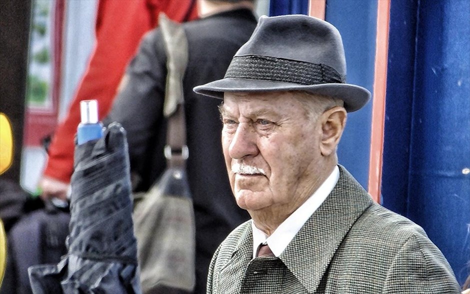 Η μέρα της επιστροφής μου. Η μέρα της επιστροφής μου:&nbsp;Το βιογραφικό δράμα του Τζέιμς Μαρς ξετυλίγει την απίστευτη ιστορία της καταστροφικής προσπάθειας του ερασιτέχνη ιστιοπλόου&nbsp;Ντόναλντ Κρόουχερστ να ολοκληρώσει τον Αγώνα της Χρονιάς Sunday Times, το 1968, και τις επακόλουθες προσπάθειές του να καλύψει την αποτυχία του, καταλήγοντας με σκανδαλώδη τρόπο να ταξιδεύει μόνος του ανά τον κόσμο, μέσω θαλάσσης. Παίζουν οι Ρέιτσελ Βάις, Κόλιν Φερθ, Ντέιβιντ Θιούλις και Τζόναθαν Μπέιλι.