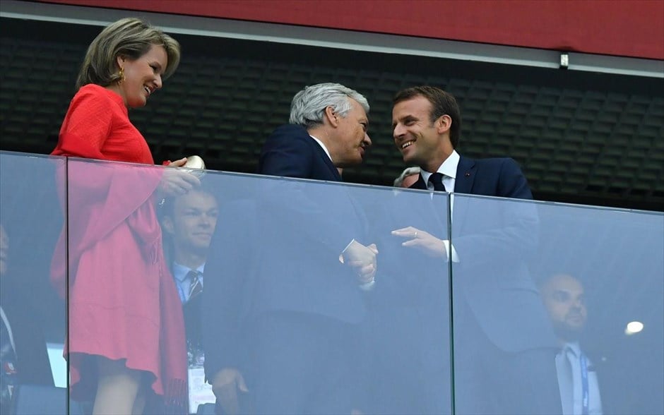Μουντιάλ 2018- Γαλλία-Βέλγιο. Η Βασίλισσα Ματθίλδη και ο Βασιλιάς Φίλιππος του Βελγίου με τον πρόεδρο της Γαλλίας Εμανουέλ Μακρόν στις εξέδρες.