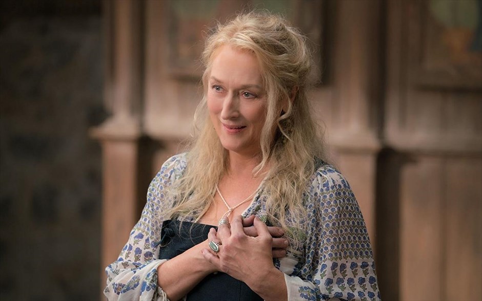 Mamma mia! Here we go again. Σκηνοθετημένη από τον Ολ Πάρκερ, η συνέχεια του αγαπημένου μιούζικαλ που έγινε παγκόσμιο εισπρακτικό φαινόμενο και εκτόξευσε τον τουρισμό της Ελλάδας έρχεται να ξεσηκώσει και πάλι το κοινό με την καλοκαιρινή της διάθεση και τα τραγούδια των ΑΒΒΑ.