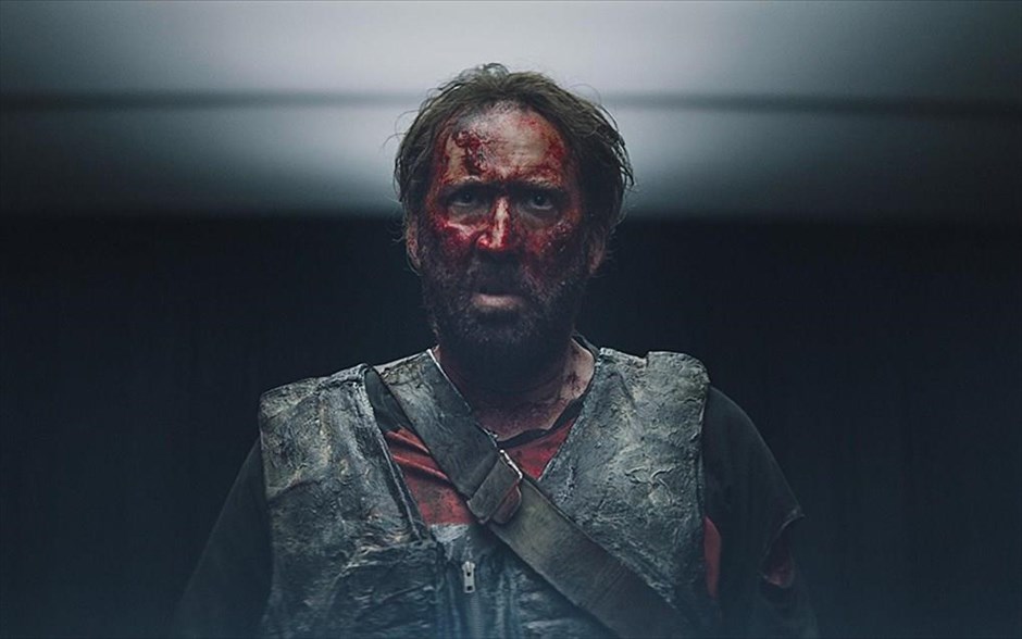 Mandy. Ο Ρεντ και η Μάντι, ένα περιθωριακό και αγαπημένο ζευγάρι, ζουν γαλήνια στο δάσος, μέχρι που το καταφύγιό τους δέχεται ανελέητη επίθεση από μία παρανοϊκή θρησκευτική σέκτα.