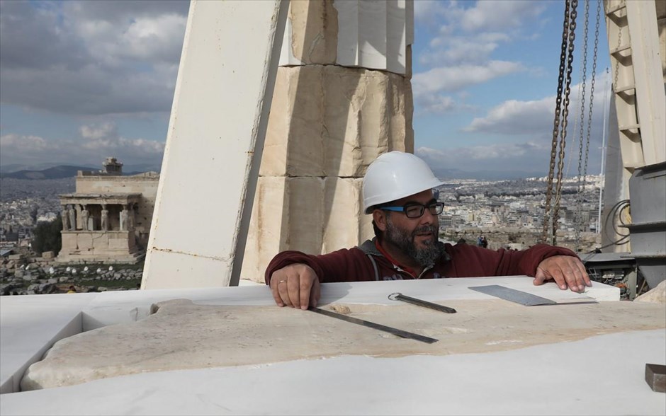 Εργασίες συντήρησης και αποκατάστασης του ναού του Παρθενώνα - Ακρόπολη. 