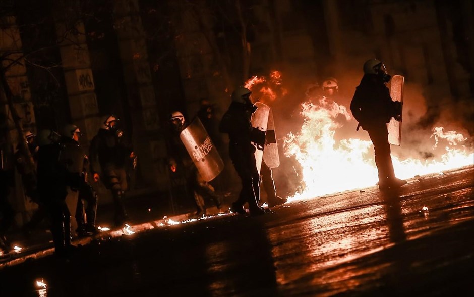Πολυτεχνείο- εορτασμός- πορεία- Αθήνα- επεισόδια. 