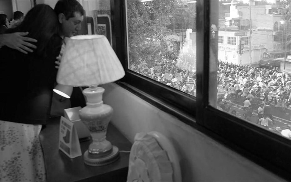 Ρόμα . Το αριστούργημα του Αλφόνσο Κουαρόν, μια επιστολή αγάπης και μνήμης στις γυναίκες που τον μεγάλωσαν και την ταραγμένη χώρα, μέσα και έξω από τους τοίχους του σπιτιού του, απέσπασε τον Χρυσό Λέοντα στο Φεστιβάλ Βενετίας, ενώ οι ενώσεις κριτικών Λος Άντζελες και Νέας Υόρκης το ψήφισαν ως κορυφαία ταινία του 2018.