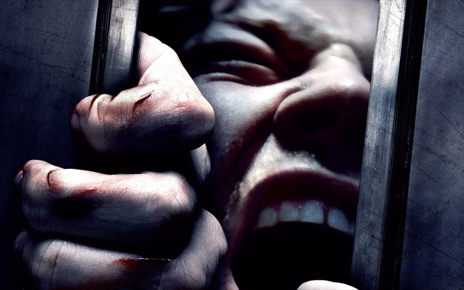 Escape Room. Στο ψυχολογικό θρίλερ του Άνταμ Ρόμπιτελ, έξι άγνωστοι μεταξύ τους παίκτες βρίσκονται εγκλωβισμένοι&nbsp;σε ένα επικίνδυνο παιχνίδι γρίφων, το οποίο ζητά την απόλυτη συνεργασία και προσοχή τους ώστε να βρουν την έξοδο και να επιζήσουν.