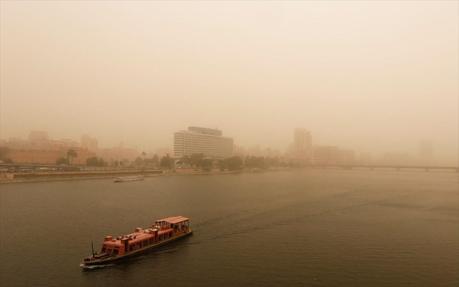 Κάιρο- αμμοθύελλα . A view of Cairo as a sandstorm hits the city, Egypt January 16, 2019. REUTERS/Amr Abdallah Dalsh