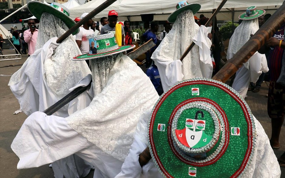 Προεκλογική εκδήλωση στη Νιγηρία. Υποστηρικτές του Δημοκρατικού Κόμματος&nbsp;(PDP) παίρνουν μέρος σε προεκλογική εκδήλωση στο&nbsp;Λάγος της Νιγηρίας.&nbsp;