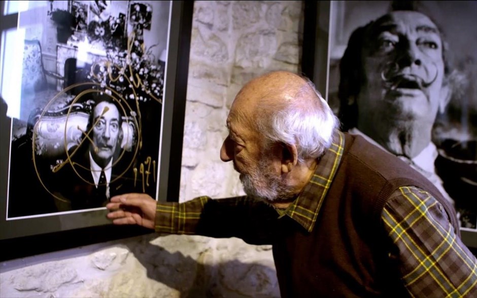 Το Μάτι της Κωνσταντινούπολης. Το ντοκιμαντέρ των Μπινούρ Καραεβλί και Φατίχ Καϊμάκ παρουσιάζει τον διάσημο Τούρκο φωτογράφο Αρά Γκιουλέρ, ο οποίος με τα καρέ του άφησε μια τεράστια πολιτισμική κληρονομιά στη γείτονα χώρα.&nbsp;