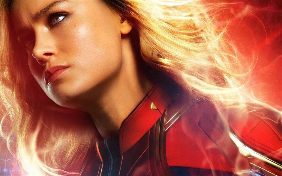 Captain Marvel. Η πιλότος πολεμικών αεροσκαφών Κάρολ Ντάνβερς (Μπρι Λάρσον) μεταμορφώνεται σε μία από τις πιο ισχυρές ηρωίδες του κόσμου. Όταν ένας μαινόμενος διαγαλαξιακός πόλεμος ανάμεσα σε δύο εξωγήινες φυλές καταλήγει στη Γη, η Ντάνβερς και οι σύμμαχοί της βρίσκονται στο μάτι του κυκλώνα. H πρώτη υπερηρωίδα με δική της ταινία στο κινηματογραφικό σύμπαν της Marvel.