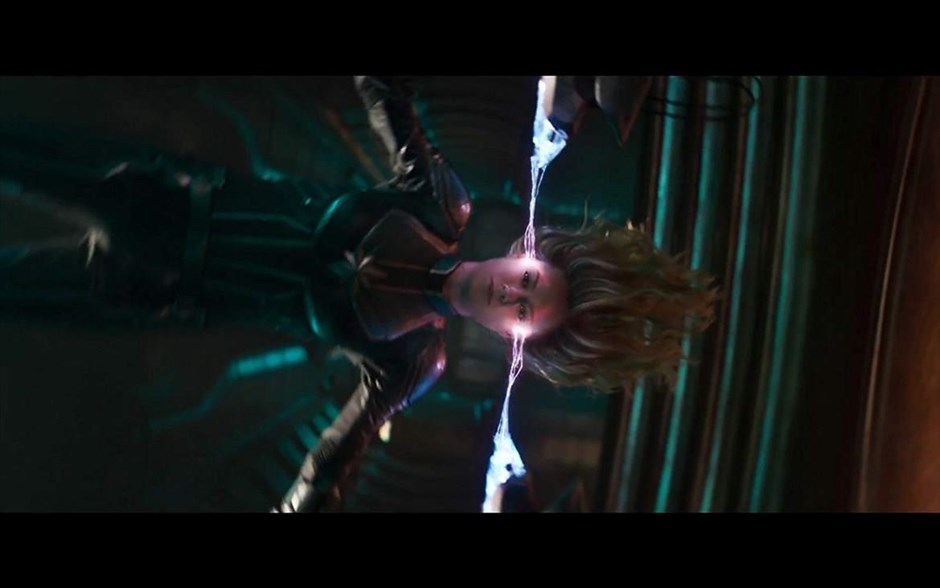 Captain Marvel. Η πιλότος πολεμικών αεροσκαφών Κάρολ Ντάνβερς (Μπρι Λάρσον) μεταμορφώνεται σε μία από τις πιο ισχυρές ηρωίδες του κόσμου. Όταν ένας μαινόμενος διαγαλαξιακός πόλεμος ανάμεσα σε δύο εξωγήινες φυλές καταλήγει στη Γη, η Ντάνβερς και οι σύμμαχοί της βρίσκονται στο μάτι του κυκλώνα. H πρώτη υπερηρωίδα με δική της ταινία στο κινηματογραφικό σύμπαν της Marvel.