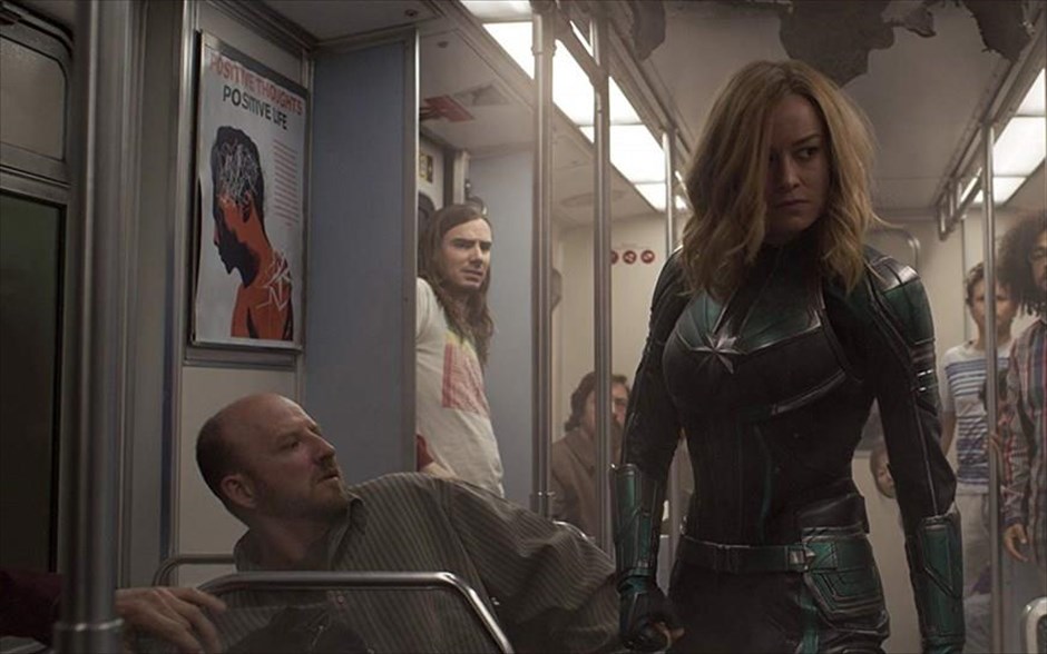 Captain Marvel. Η πιλότος πολεμικών αεροσκαφών Κάρολ Ντάνβερς (Μπρι Λάρσον) μεταμορφώνεται σε μία από τις πιο ισχυρές ηρωίδες του κόσμου. Όταν ένας μαινόμενος διαγαλαξιακός πόλεμος ανάμεσα σε δύο εξωγήινες φυλές καταλήγει στη Γη, η Ντάνβερς και οι σύμμαχοί της βρίσκονται στο μάτι του κυκλώνα. H πρώτη υπερηρωίδα με δική της ταινία στο κινηματογραφικό σύμπαν της Marvel.