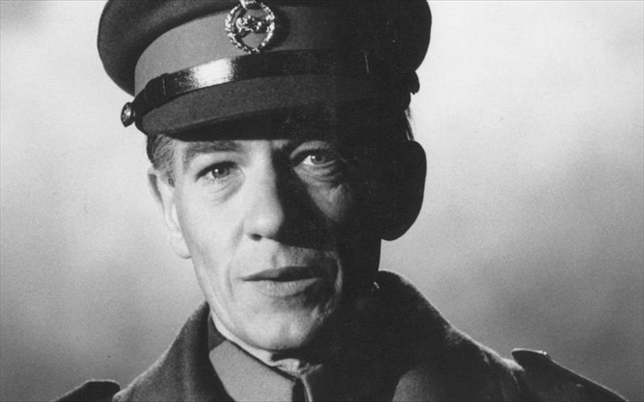 Ίαν ΜακΚέλεν: Ρόλος Ζωής. Το πορτραίτο του κορυφαίου ηθοποιού, σε έναν συνδυασμό ντοκιμαντέρ και μυθοπλασίας. Βασισμένη σε μια συνέντευξη 14 ωρών, η ταινία παρουσιάζει τις σημαντικές στιγμές της ζωής του ηθοποιού, από την πρώιμη παιδική ηλικία σε μια απαιτητική καριέρα που τον έθεσε υπό το φως της δημοσιότητας, για το μεγαλύτερο μέρος της ζωής του. Ένα αποκαλυπτικό ντοκιμαντέρ για την τέχνη του να είσαι ηθοποιός.