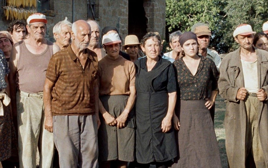 Ευτυχισμένος Λάζαρος. H νέα, βραβευμένη στις Κάννες για το σενάριό της, ταινία της Αλίτσε Ρορβάχερ, περιγράφει την ιστορία του Λάζαρου, ενός νεαρού χωρικού τόσο καλόκαρδου που περνιέται για αφελής και του Τανκρέντι, ενός νέου αριστοκρατικής καταγωγής, καταραμένου από την ίδια του την φαντασία.
