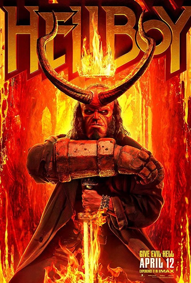 Hellboy . Ο κόμικς υπερήρωας από τον Κάτω Κόσμο, ο Hellboy του Μάικ Μινόλα, αποκτά νέα κινηματογραφική εικόνα. Δέκα χρόνια μετά την τελευταία του εμφάνιση στη μεγάλη οθόνη, διά χειρός Γκιγέρμο ντελ Τόρο («Hellboy 2: Η Χρυσή Στρατιά»), ο δαίμονας επιστρέφει, πιο βίαιος, πιο αιμοδιψής και πιο σαρκαστικός από ποτέ, αλλά χωρίς τη μορφή του Ρον Πέρλμαν.