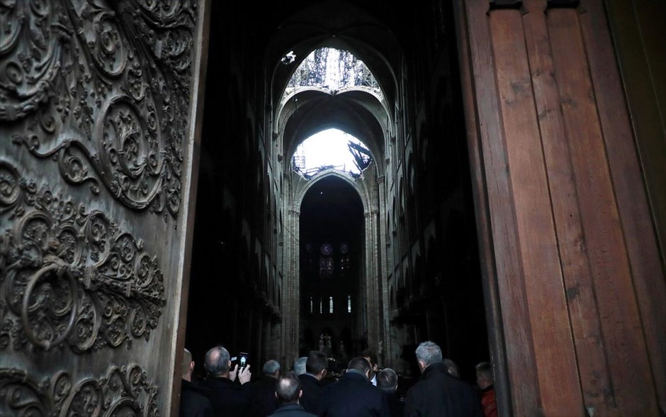 Παναγία των Παρισίων - Notre Dame - Νοτρ Νταμ - Φωτιά. 