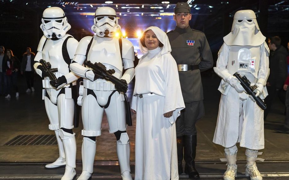 Comic Con στην Ελβετία. Cosplayers με κοστούμια από τον "Πόλεμο των Άστρων", παίρνουν μέρος στο φεστιβάλ&nbsp;"Fantasy Basel", στην Βασιλεία της Ελβετίας.