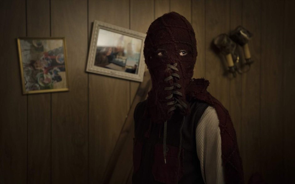 Brightburn: Ζωντανή Κόλαση. Στο υπερηρωικό θρίλερ τρόμου του Ντέιβιντ Γιαροβέσκι, με την Ελίζαμπεθ Μπανκς, η άφιξη ενός μυστηριώδους μωρού κάνει πραγματικότητα τα όνειρα μιας γυναίκας για να αποκτήσει παιδί.&nbsp;