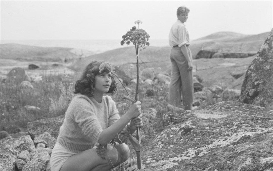 Καλοκαίρι με τη Μόνικα. Η πρώτη μεγάλη επιτυχία του Ίνγκμαρ Μπέργκμαν -που έκανε σταρ την Χάριετ Άντερσον, προκλητική για την εποχή της, διαχρονική για την κινηματογραφική της ελευθερία, προβάλλεται σε επανέκδοση με νέες κόπιες.