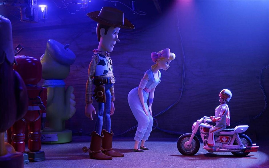 «Toy Story 4» . Στην τέταρτη ιστορία για τα παιχνίδια της Pixar, ο Γούντι και οι υπόλοιποι ήρωες ζουν πλέον με τη μικρή Μπόνι. Μια ημέρα ένα νέο παιχνίδια κάνει την εμφάνισή του.
