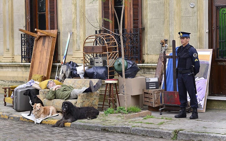 «Το Αριστούργημά Μου». Η αργεντίνικη δραμεντί χαρακτήρων, από τον σκηνοθέτη του έργου «Επιφανής Πολίτης», Γκαστόν Ντουπράτ, έχει θέμα τη φιλία και τις... συνέπειές της. Ο Αρτούρο είναι ένας γοητευτικός, εκλεπτυσμένος και αρκετά αδίστακτος γκαλερίστας. Έχει τη δική του γκαλερί στο κέντρο του Μπουένος Άιρες, μια πόλη που τον συναρπάζει.