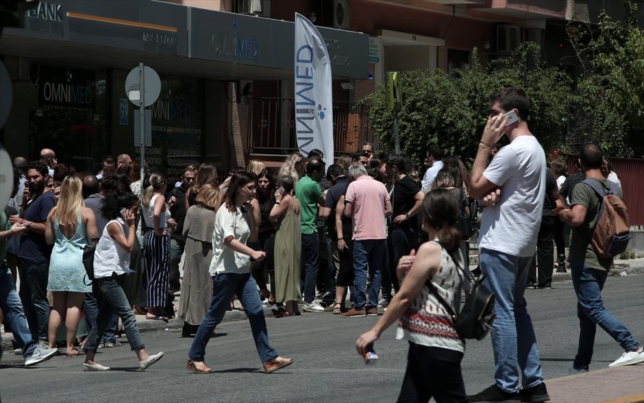 Σεισμός 5,1 ρίχτερ στην Αθήνα. 