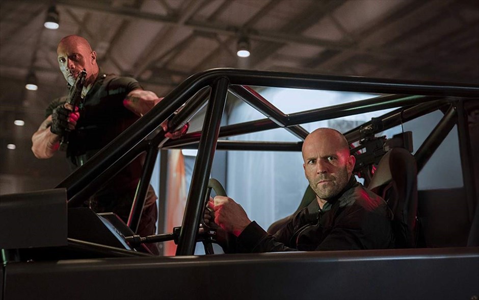 Fast & Furious: Hobbs & Shaw. Ο Χομπς και ο Σο (Ντουέιν Τζόνσον και Τζέισον Στέιθαμ) είναι οι άσπονδοι φίλοι που θα αναγκαστούν να παραμερίσουν τις διαφορές τους και να συμφωνήσουν σε μια άβολη συνεργασία για το γενικότερο καλό.&nbsp;