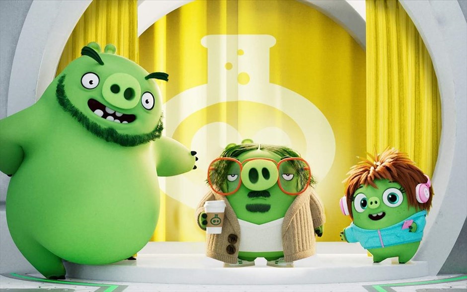 Angry Birds: Η Ταινία 2. Στη δεύτερη κινηματογραφική εξόρμηση των Angry Birds, με την υπογραφή του Θούροπ βαν Όρμαν, τα θυμωμένα πουλιά που δεν πετάνε και τα κακόβουλα πράσινα γουρούνια αντιμετωπίζουν μία κοινή απειλή που βάζει σε κίνδυνο τα νησιά τους.&nbsp;