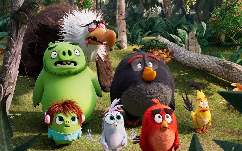 Angry Birds: Η Ταινία 2. Στη δεύτερη κινηματογραφική εξόρμηση των Angry Birds, με την υπογραφή του Θούροπ βαν Όρμαν, τα θυμωμένα πουλιά που δεν πετάνε και τα κακόβουλα πράσινα γουρούνια αντιμετωπίζουν μία κοινή απειλή που βάζει σε κίνδυνο τα νησιά τους.&nbsp;