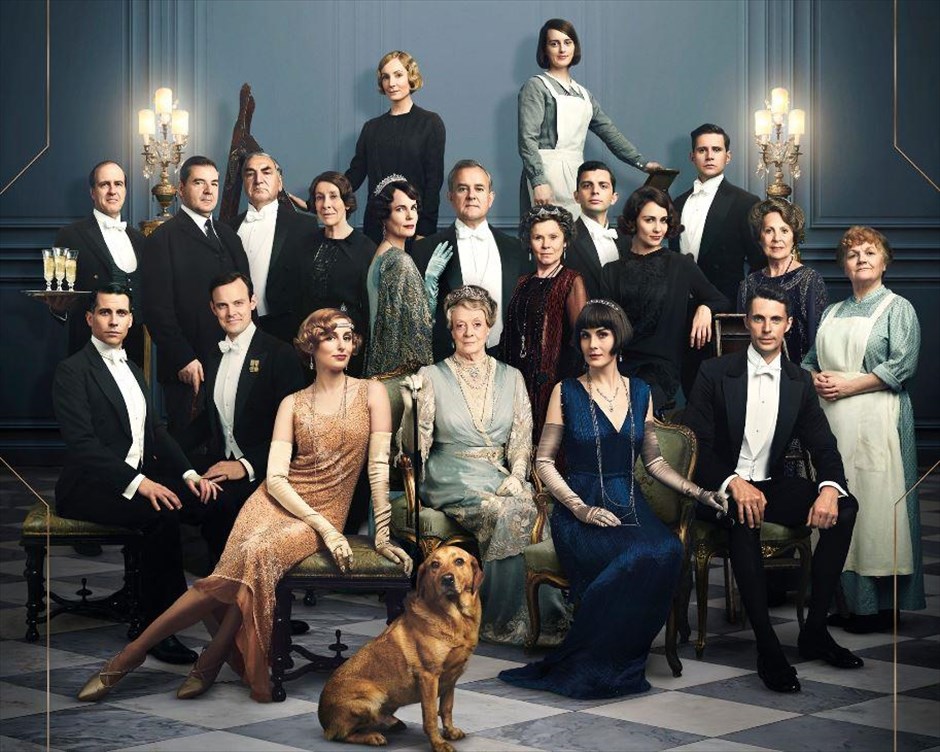 Ο Πύργος του Downton, ο Τζέραρντ Μπάτλερ και μια εφιαλτική γαμήλια νύχτα. Το πολυβραβευμένο σίριαλ μετακομίζει στη μεγάλη οθόνη, σε σκηνοθεσία Μάικλ Ένγκλερ. &nbsp;Η υπόθεση διαδραματίζεται μετά το τέλος της τηλεοπτικής σειράς. Η άφιξη του Βασιλιά Γεωργίου Ε΄ της Μεγάλης Βρετανίας και της Βασίλισσας Μαίρης, θα σημάνει συναγερμό στο επάνω σπίτι όπου διαμένει η οικογένεια, αλλά κυρίως στο κάτω σπίτι, καθώς τα πάντα πρέπει να είναι στην εντέλεια και ο χρόνος είναι περιορισμένος για μια επίσκεψη τέτοιων απαιτήσεων