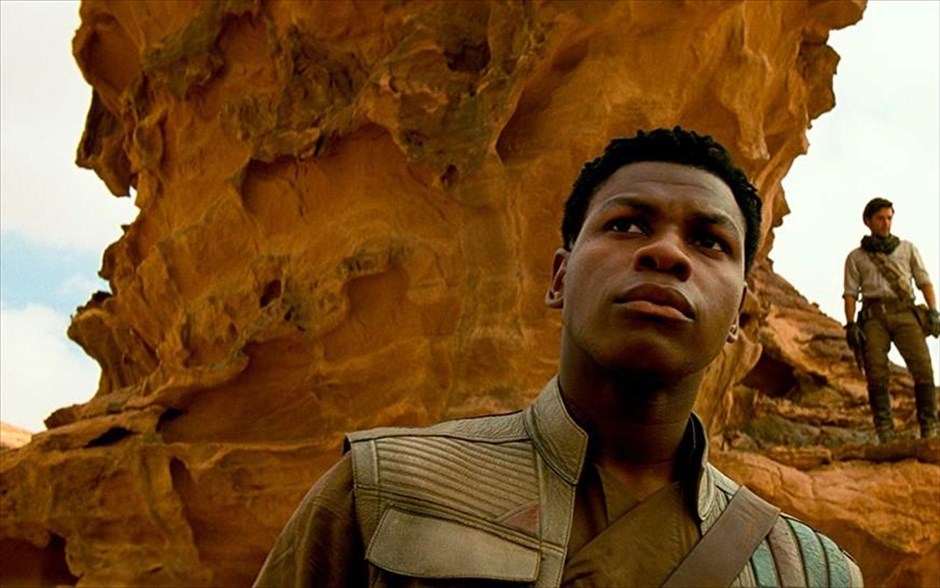 «Star Wars: Skywalker - Η Άνοδος». Η ιστορία μιας ολόκληρης γενιάς φτάνει στο τέλος της. Τo τελευταίο κεφάλαιο της νέας τριλογίας του «Πολέμου των Άστρων», που ξεκίνησε με τον Τζέι Τζέι Έιμπραμς, ολοκληρώνεται με τον ίδιο πίσω από την κάμερα.