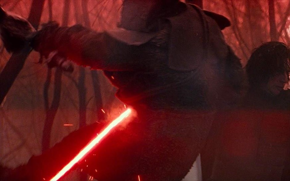 «Star Wars: Skywalker - Η Άνοδος». Η ιστορία μιας ολόκληρης γενιάς φτάνει στο τέλος της. Τo τελευταίο κεφάλαιο της νέας τριλογίας του «Πολέμου των Άστρων», που ξεκίνησε με τον Τζέι Τζέι Έιμπραμς, ολοκληρώνεται με τον ίδιο πίσω από την κάμερα.