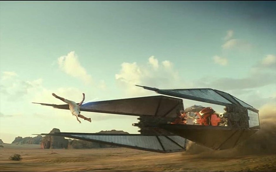 «Star Wars: Skywalker - Η Άνοδος». Η ιστορία μιας ολόκληρης γενιάς φτάνει στο τέλος της. Τo τελευταίο κεφάλαιο της νέας τριλογίας του «Πολέμου των Άστρων», που ξεκίνησε με τον Τζέι Τζέι Έιμπραμς, ολοκληρώνεται με τον ίδιο πίσω από την κάμερα.