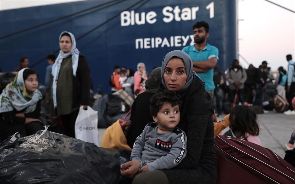 POY  2019. Αφίξεις προσφύγων και μεταναστών από τον προσφυγικό καταυλισμό της Μόριας της Λέσβου στο λιμάνι του Πειραιά